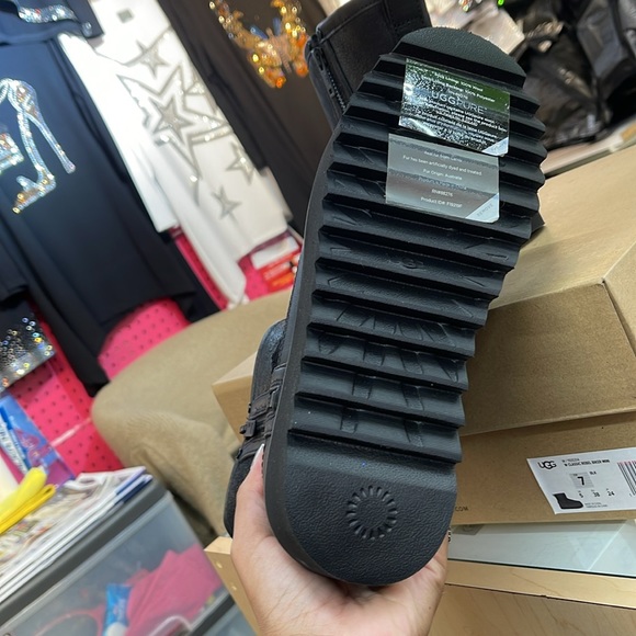 UGG Classic Rebel Biker 🖤 - Picture 5 of 6